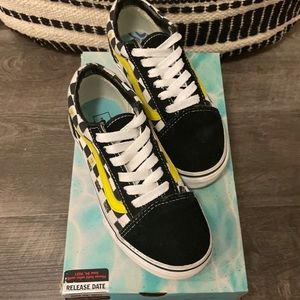 13.5 SpongeBob Vans. In great condition.